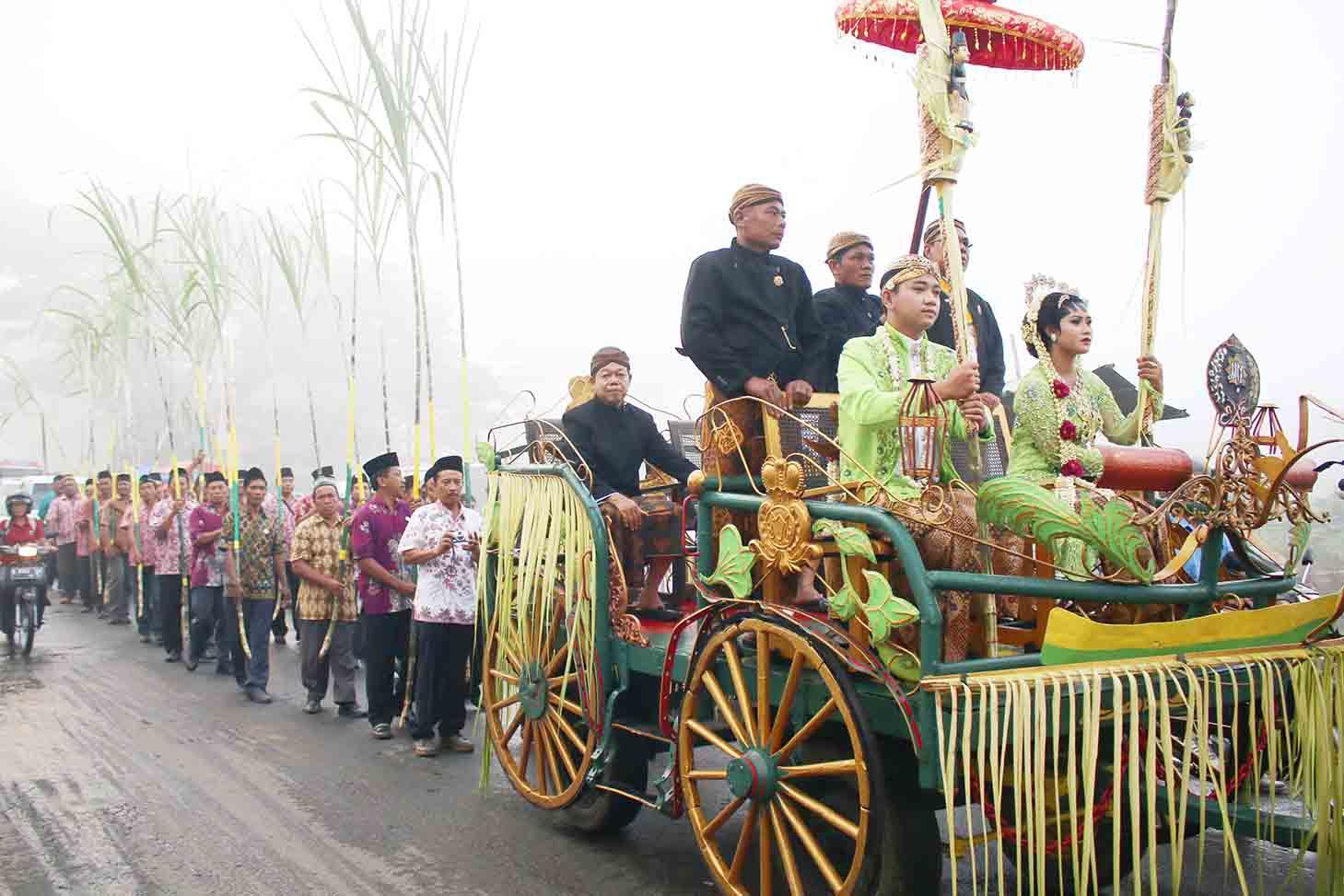 Tradisi Unik Manten Tebu Di Kudus